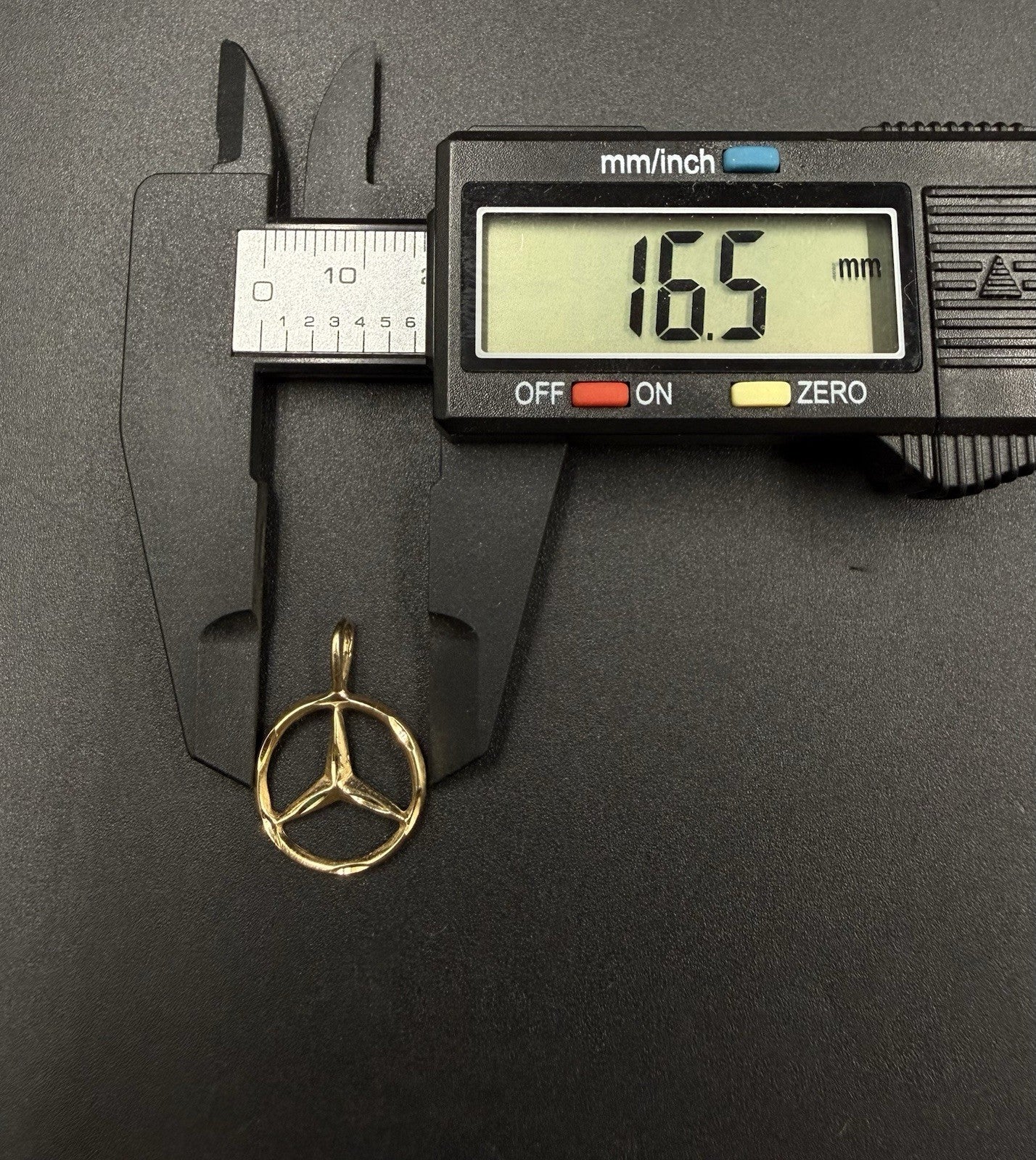 .65” 14K Solid Yellow Gold Diamond-Cut Mercedes Pendant | 1.17g | 3.2mm Bail |