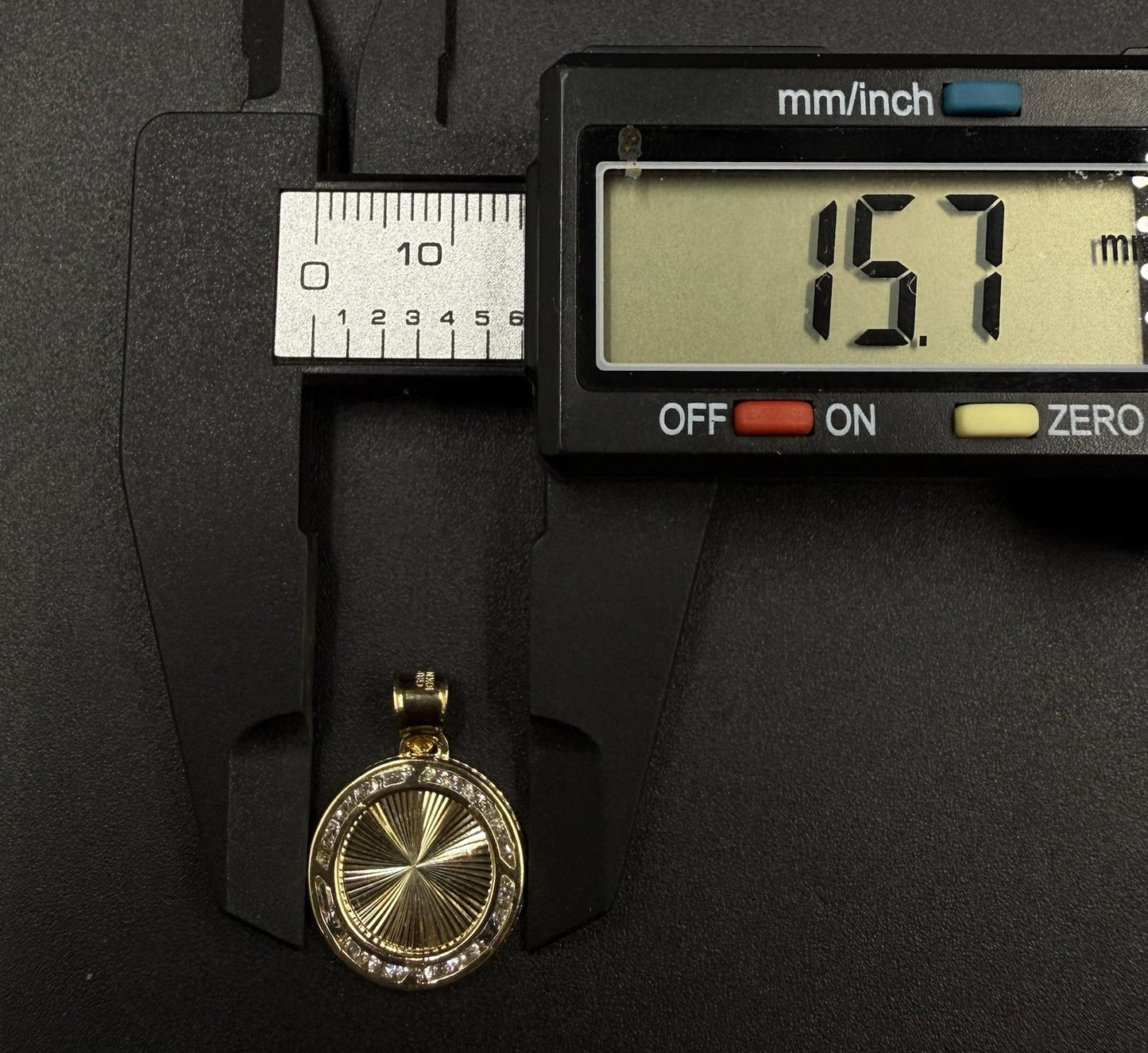 .62” 10K Hollow Yellow Gold Diamond Cut CZ Medallion | 1g | 3.5mm Bail |