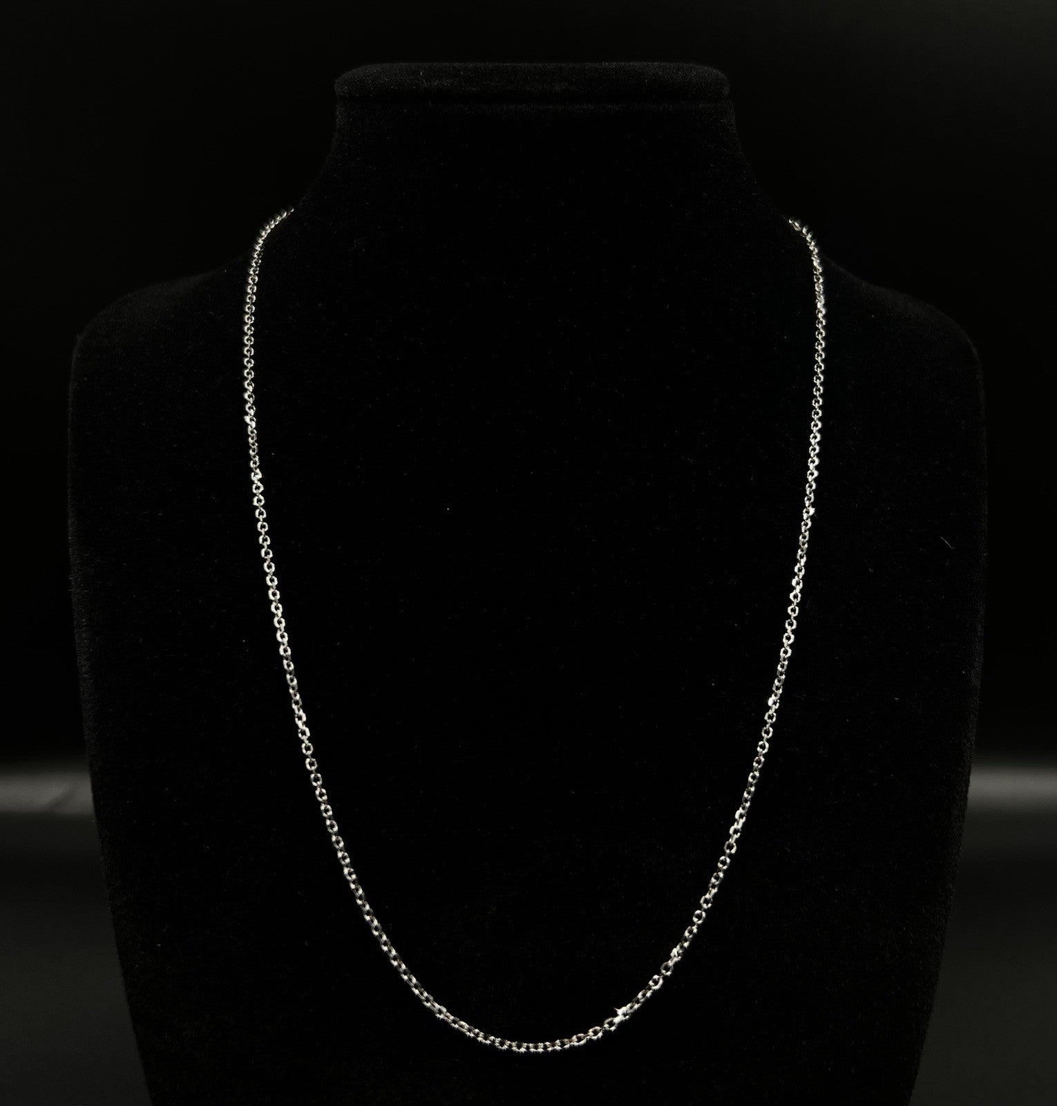 16-18” Adjustable 14K Semi-Solid White Gold Cable Chain | 2.66g | 1.4MM Lobster