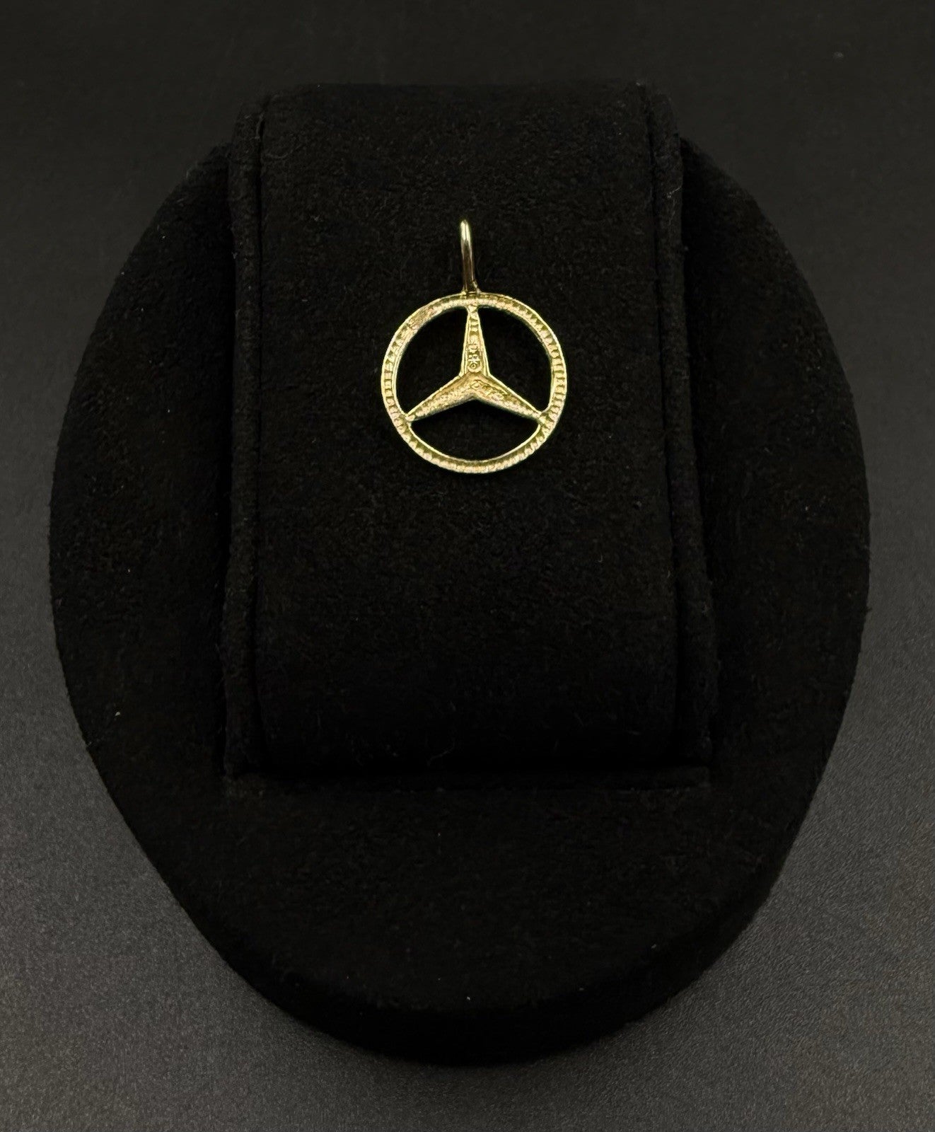 .65” 14K Solid Yellow Gold Diamond-Cut Mercedes Pendant | 1.17g | 3.2mm Bail |