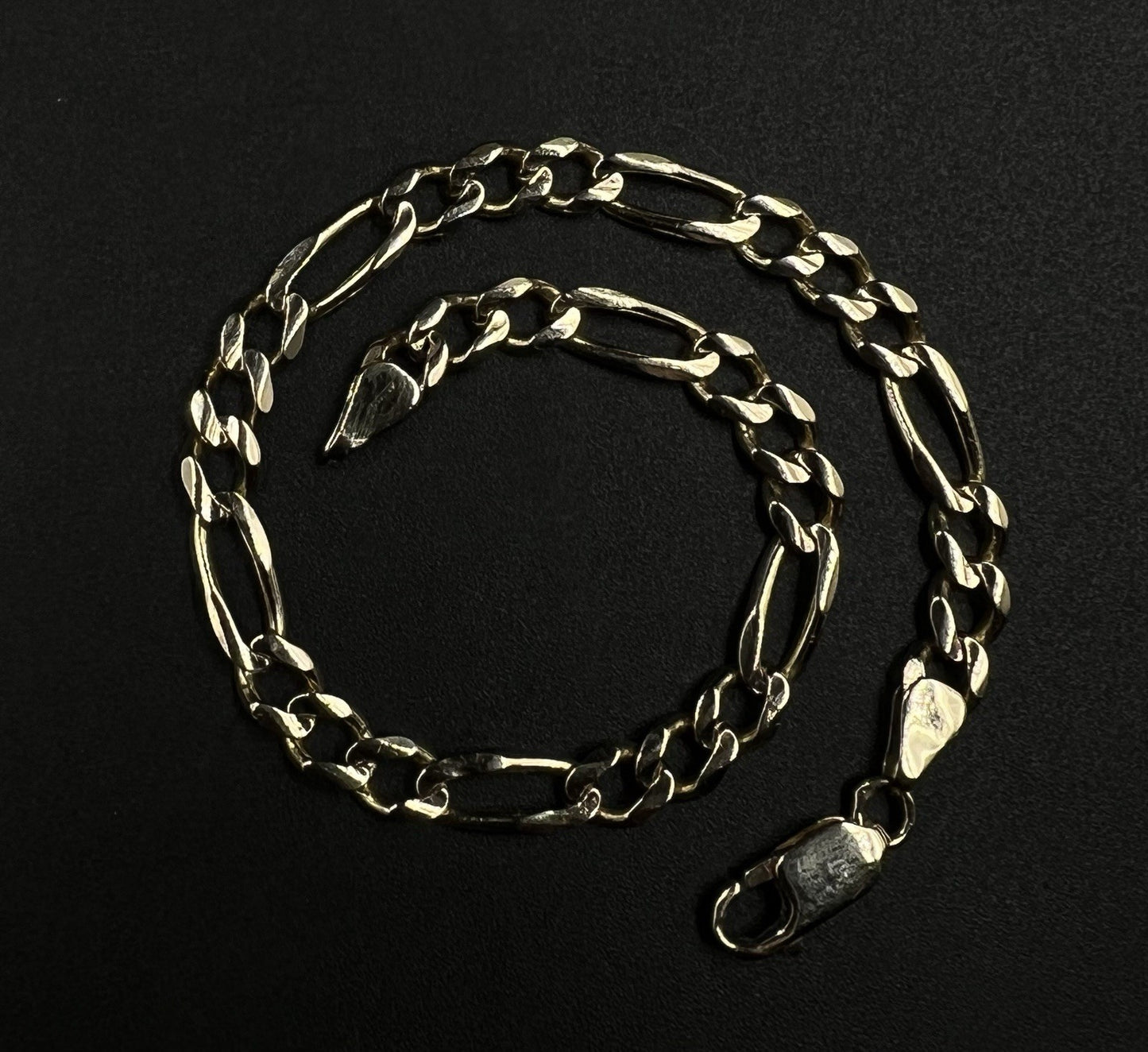 8.5” 14K Solid Yellow Gold Figaro Bracelet | 11.67g | 5.6mm | Italy | Lobster |