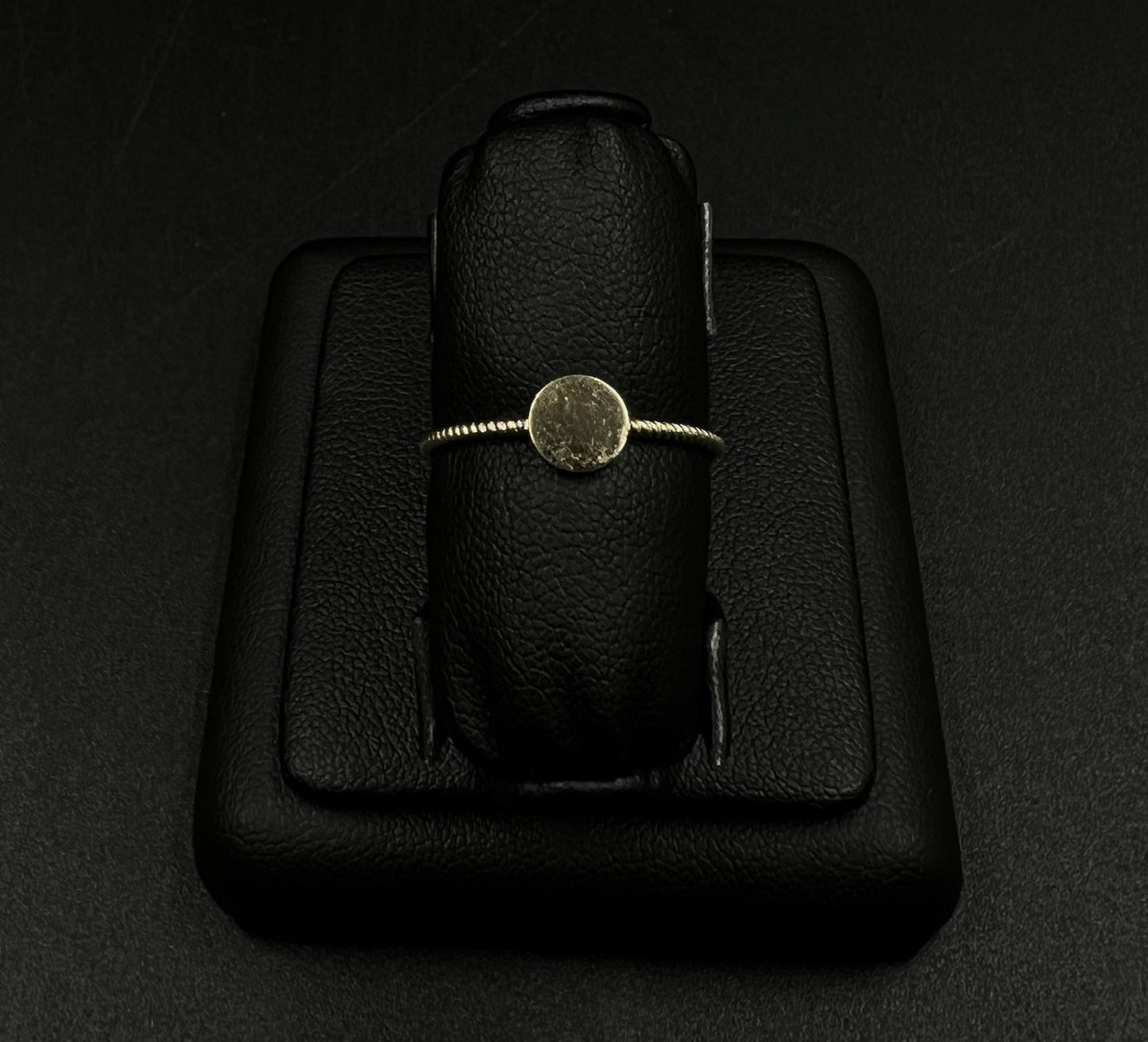 14K Semi-Solid Yellow Gold Engravable Disc Ring | Size 7 | .98g |