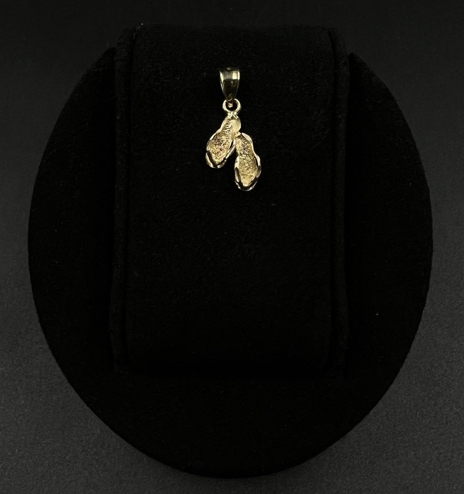 .4” x .8” 14K Solid Yellow Gold Diamond Cut Flip Flop Pendant .98g | 3.5MM Bail